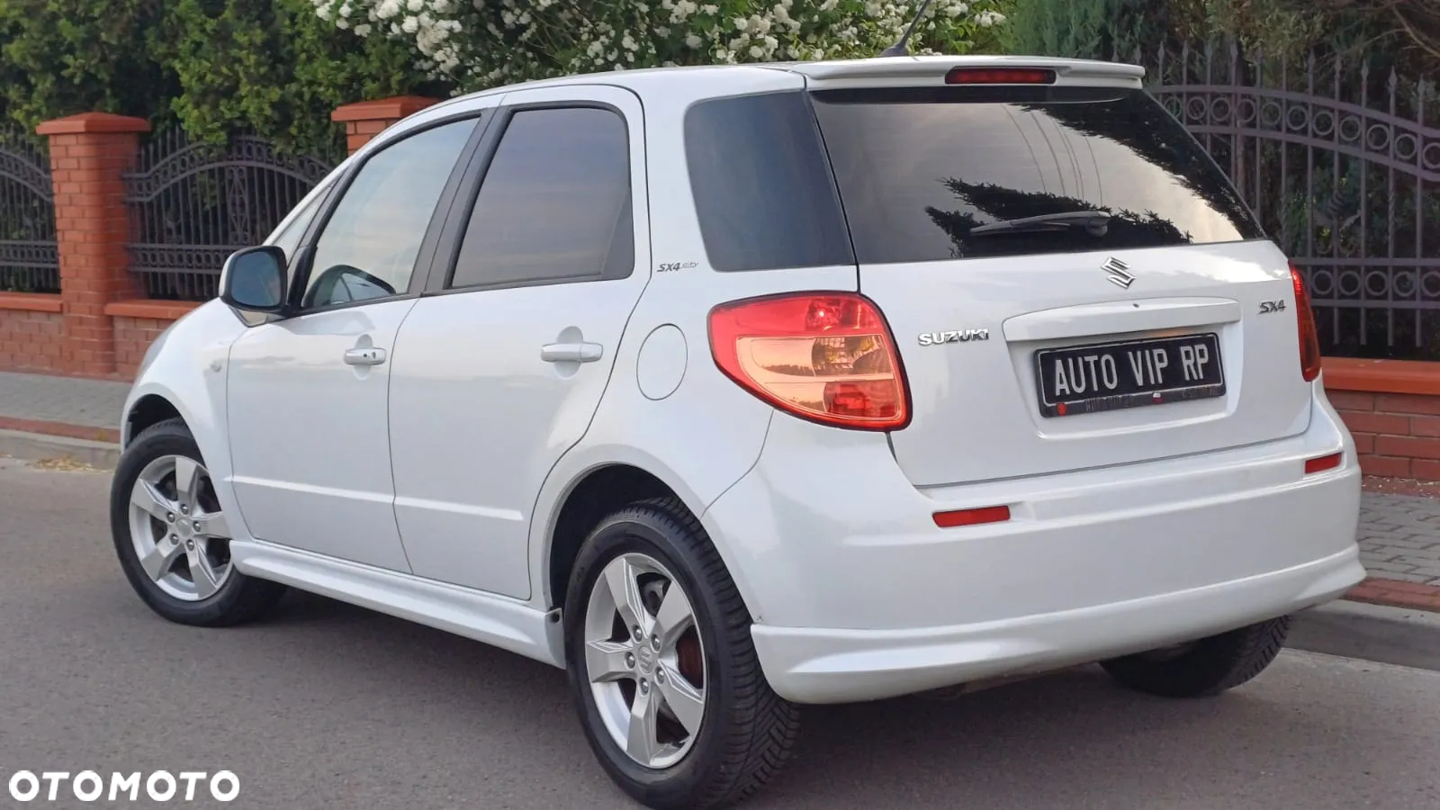 Suzuki SX4 1.6 Comfort Plus - 21