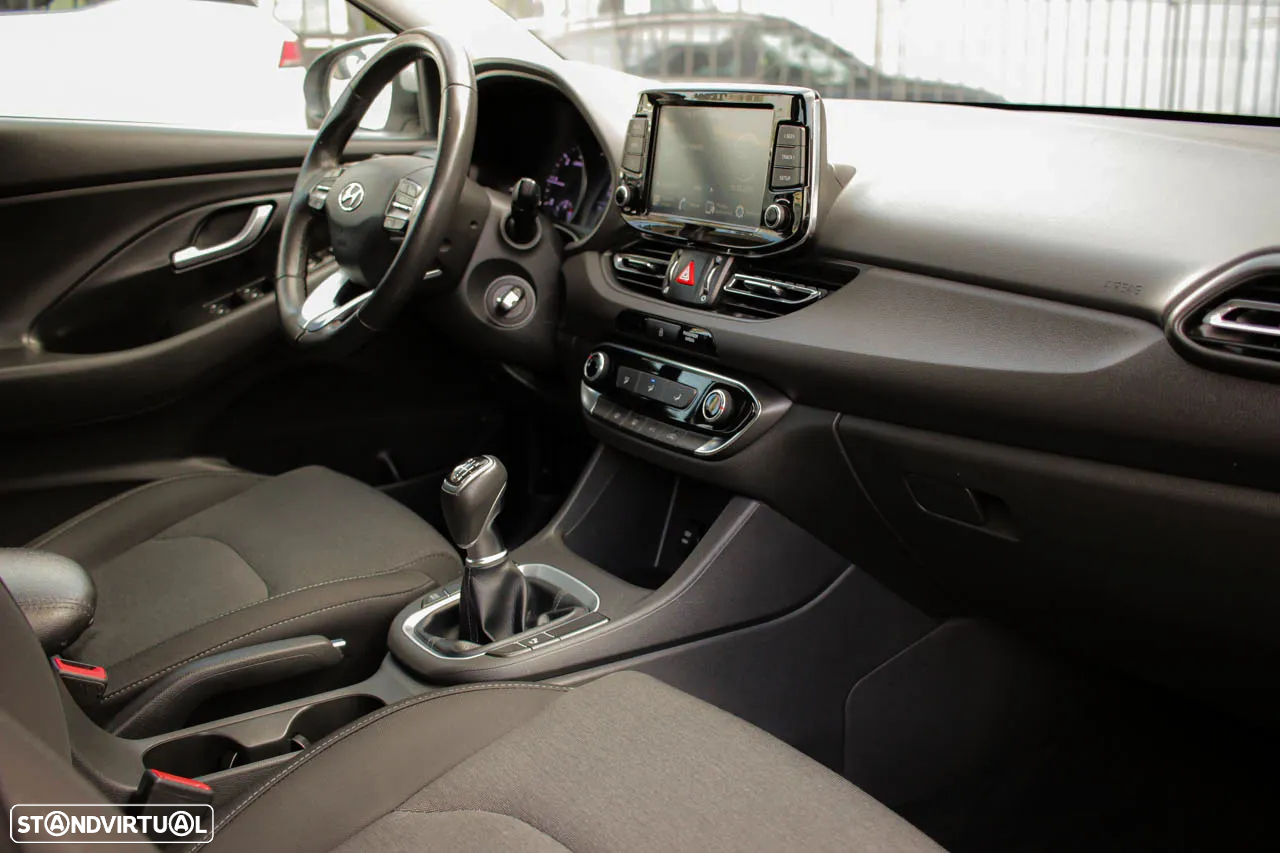 Hyundai i30 1.6 CRDI 48V-Hybrid Trend - 6