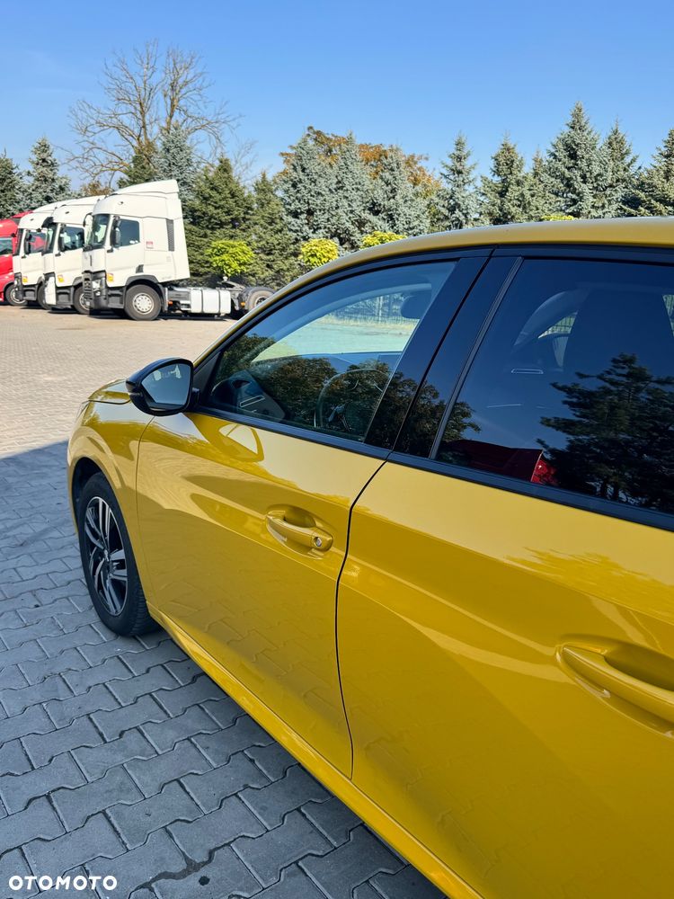 Peugeot 208 - 15