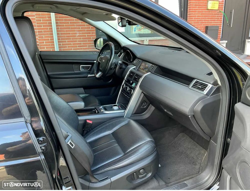 Land Rover Discovery Sport 2.0 TD4 SE Auto - 24