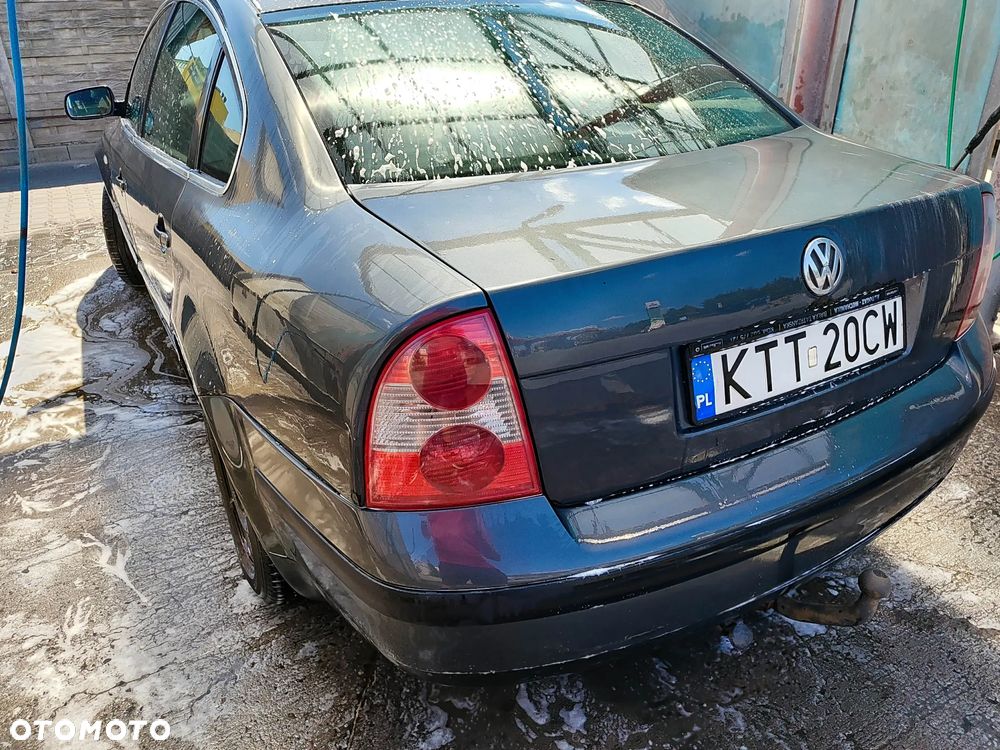 Volkswagen Passat 1.8T - 13