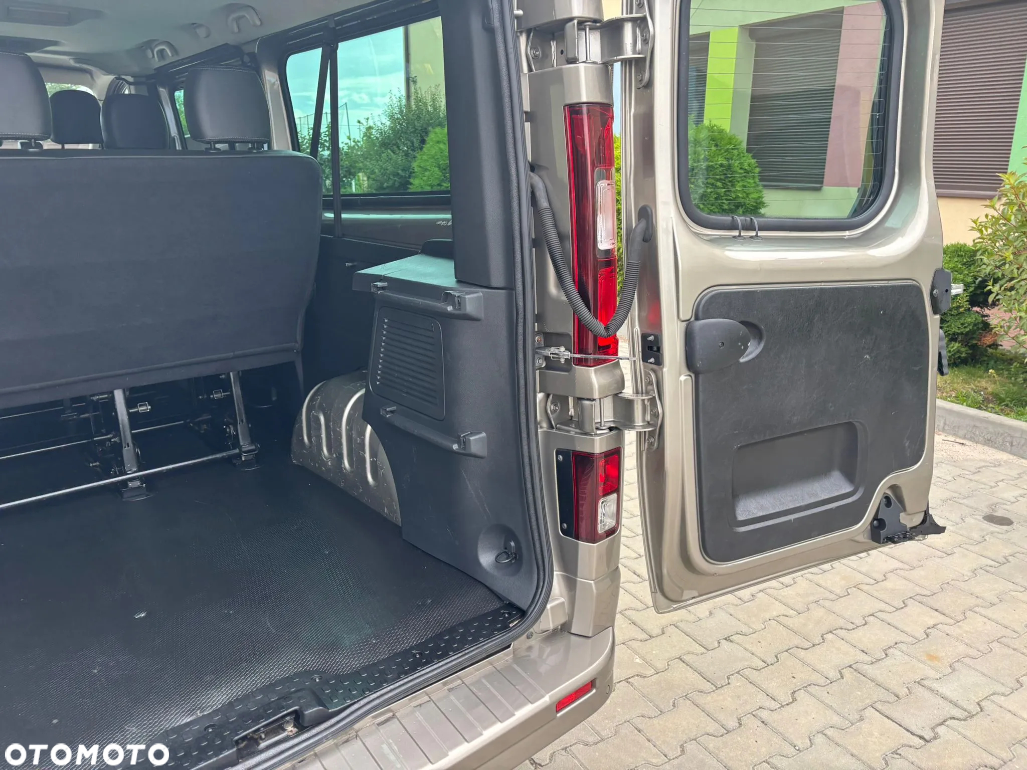Opel Vivaro 1.6 D (CDTI) L2H1 - 20
