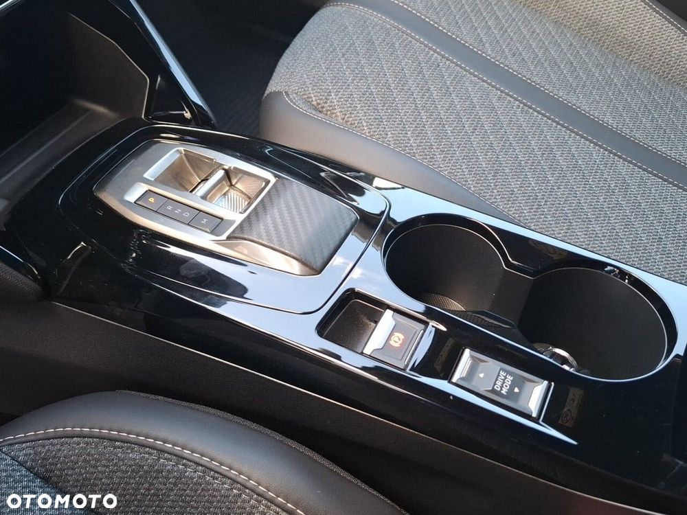 Peugeot 2008 1.2 PureTech Allure S&S EAT8 - 15