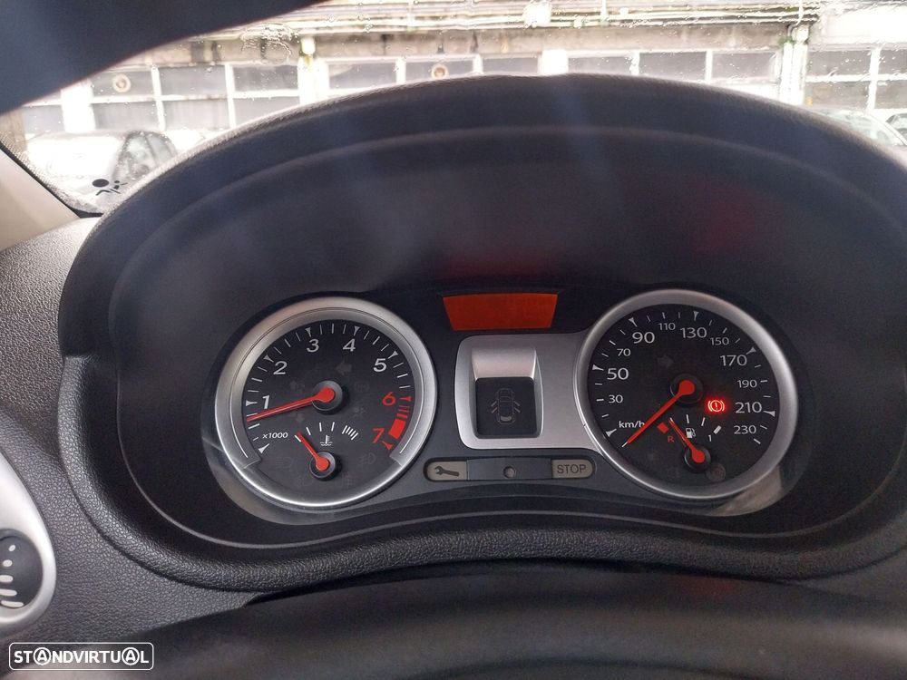 Renault Clio 1.2 16V GT - 6