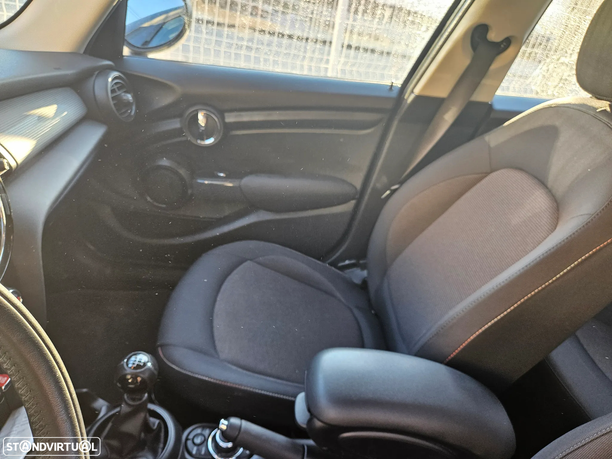 MINI 5 Portas Cooper D - 22