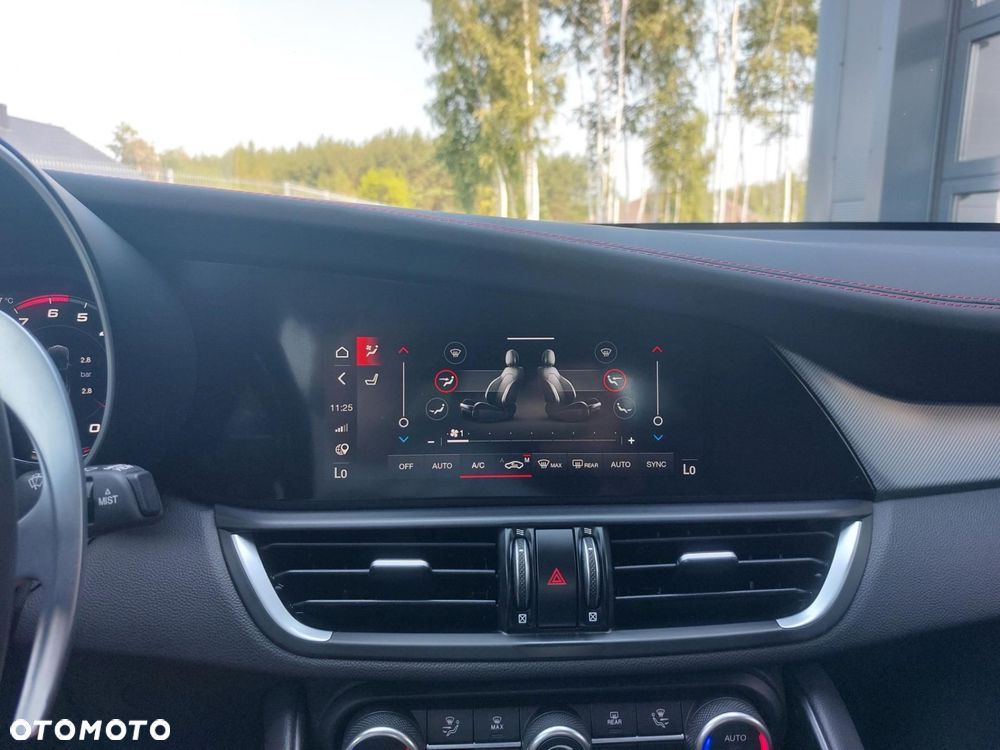 Alfa Romeo Giulia 2.0 Turbo Tributo Italiano Q4 - 27