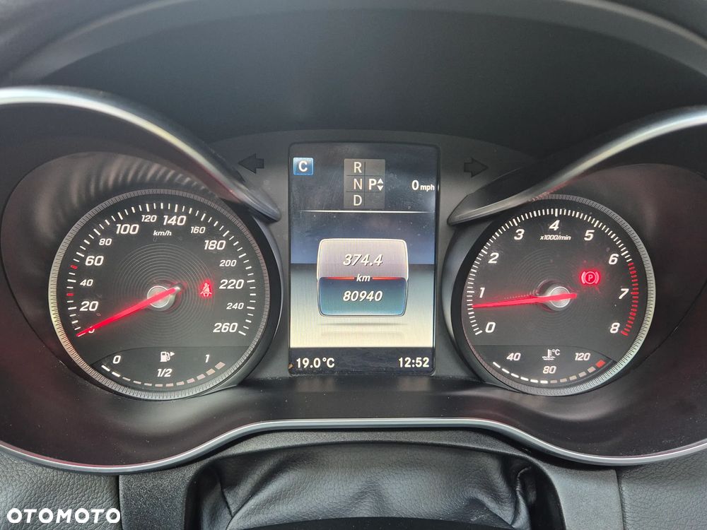 Mercedes-Benz Klasa C 300 7G-TRONIC AMG Line - 15
