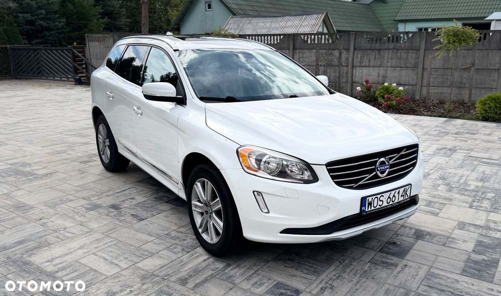 Volvo XC 60 T5 AWD Momentum - 3