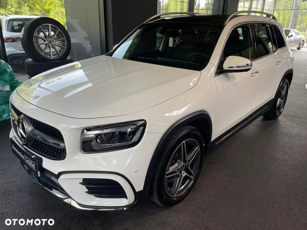 Mercedes-Benz GLB 200 4-Matic AMG Line 8G-DCT