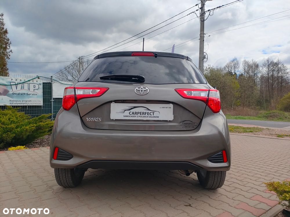 Toyota Yaris 1.0 Premium - 4