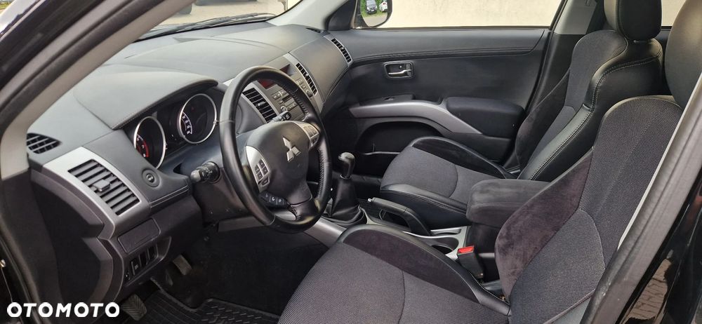 Mitsubishi Outlander 2.0 Intense + 2WD EU5 - 13