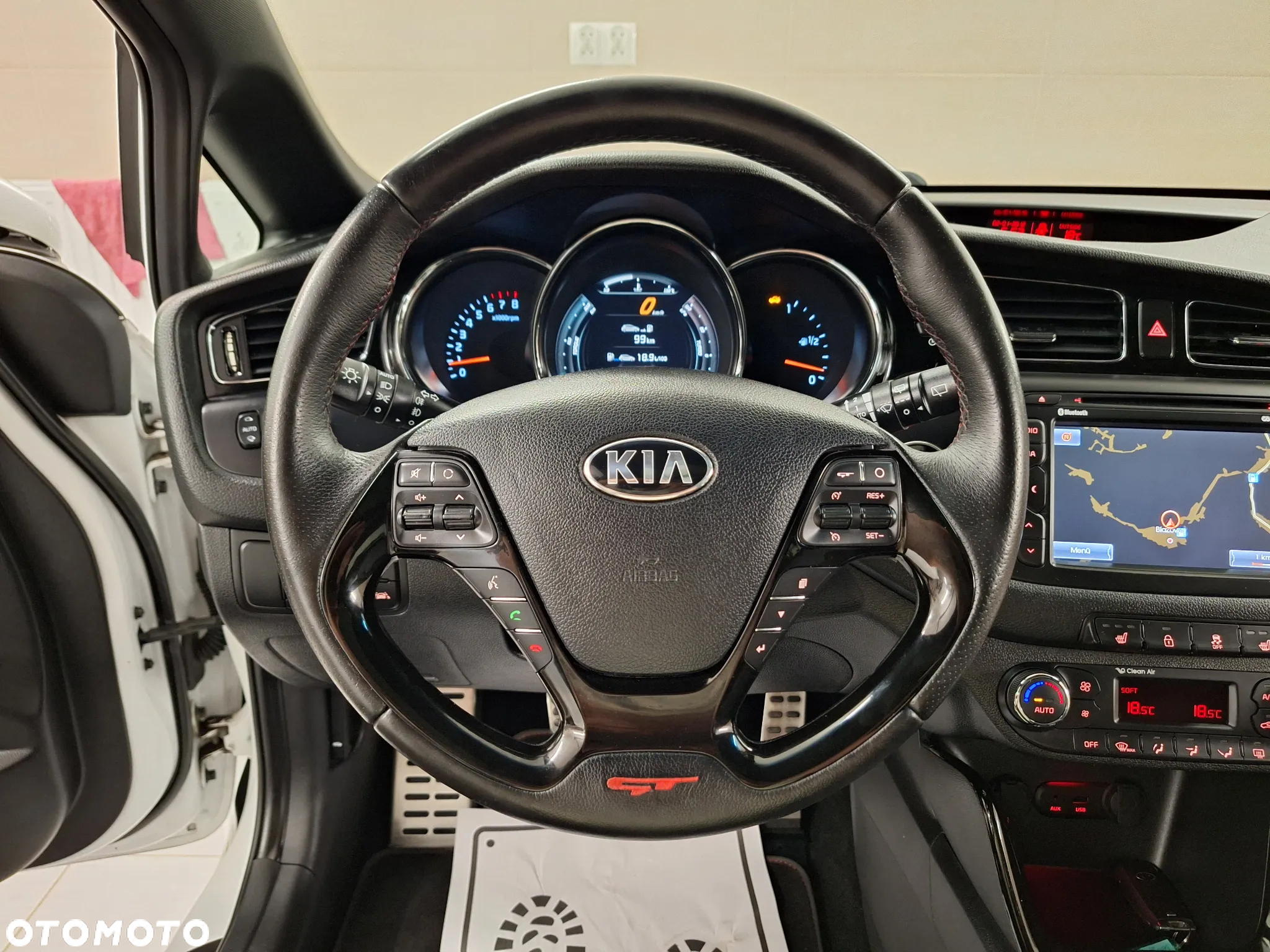 Kia Ceed 1.6 T-GDI GT - 29