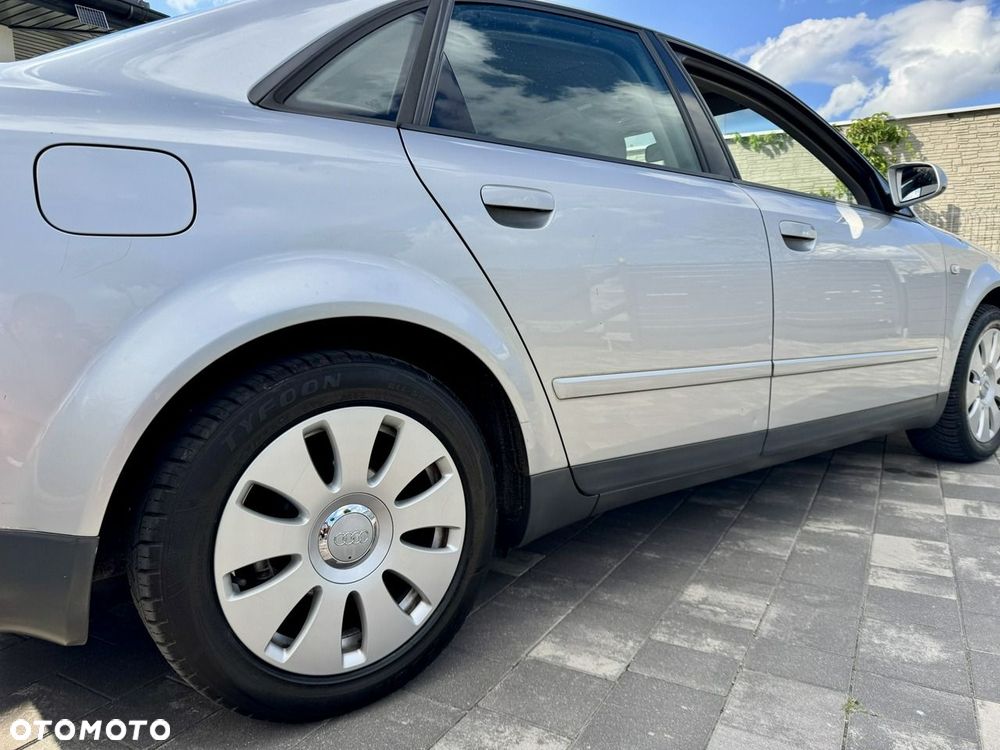 Audi A4 Limousine - 11