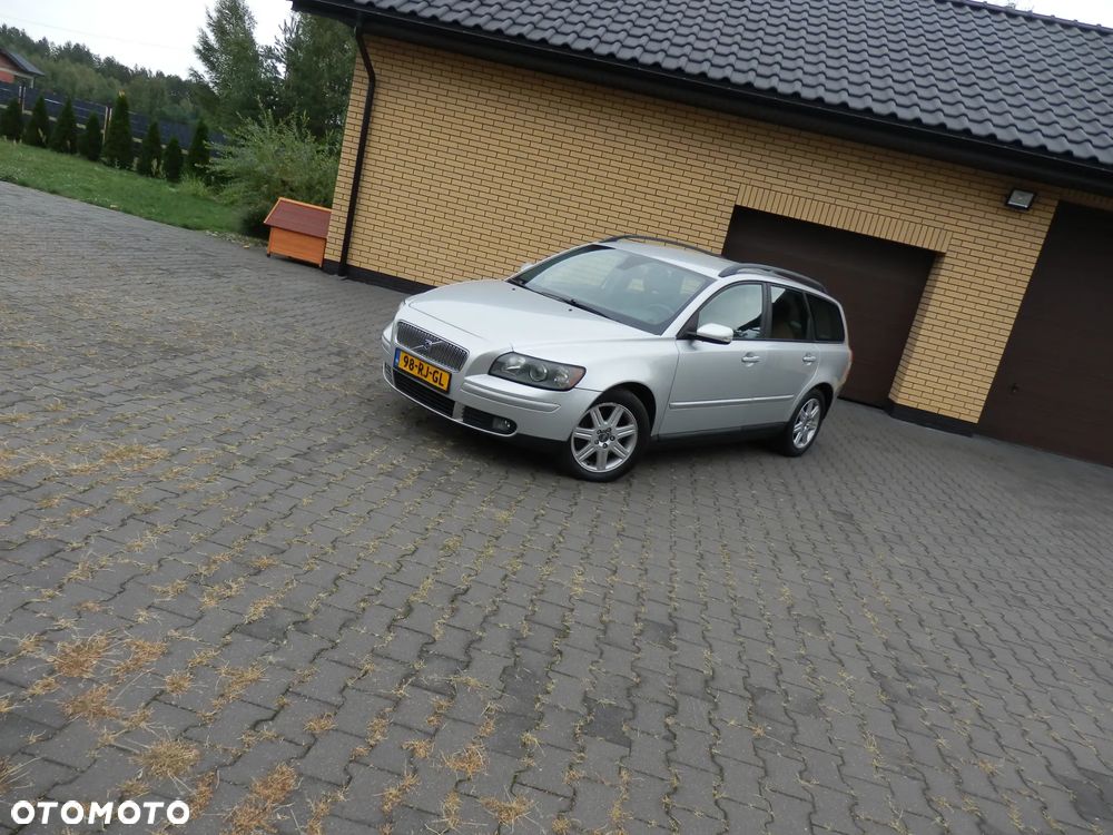 Volvo V50 2.0D DPF Momentum - 1