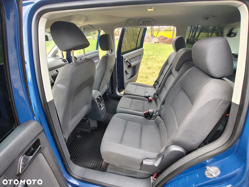 Volkswagen Touran 1.6 Basis - 9