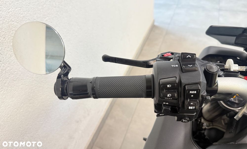 Yamaha MT - 7