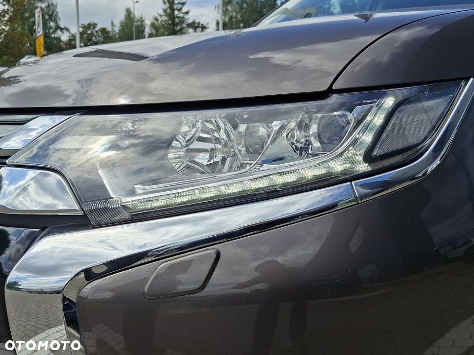 Mitsubishi Outlander - 7