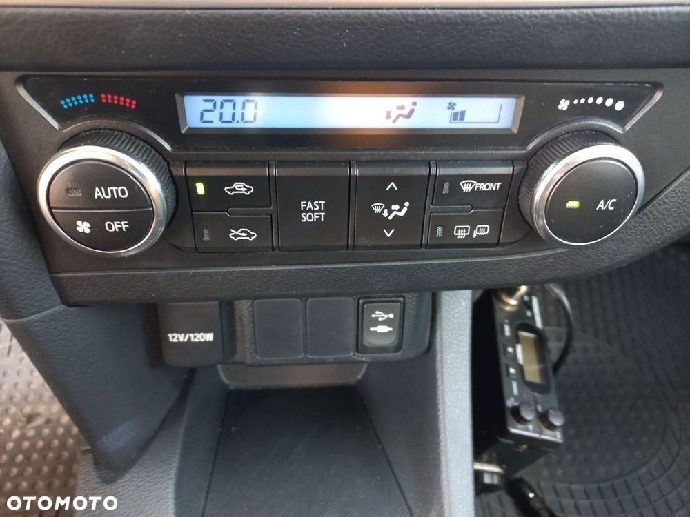 Toyota Auris 2.0 D-4D Premium - 21