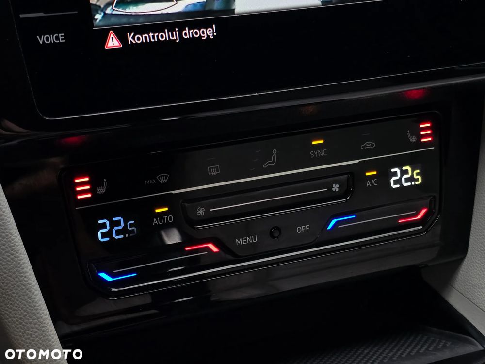 Volkswagen Passat Variant 2.0 TDI EVO Elegance DSG - 28