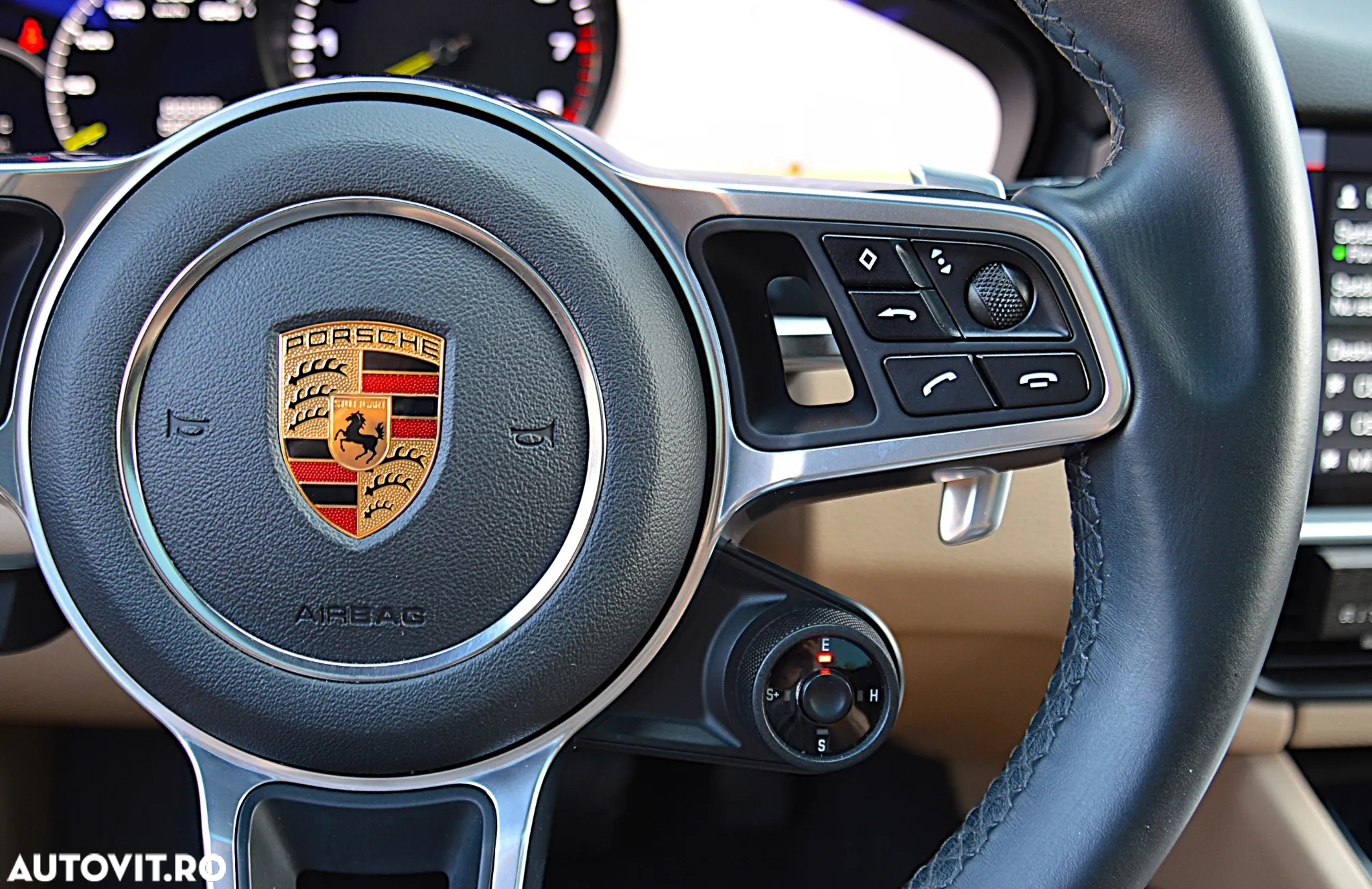 Porsche Cayenne Coupe E-Hybrid Tiptronic S Platinum Edition - 28