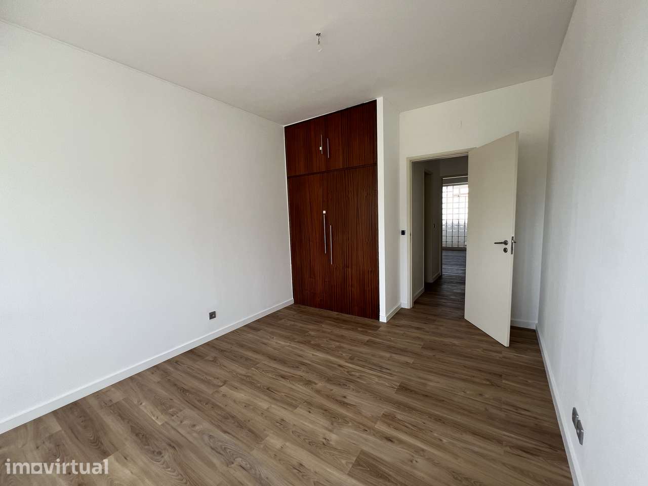 Apartamento T2 na Estrada de Caselas, 88 - Grande imagem: 3/15