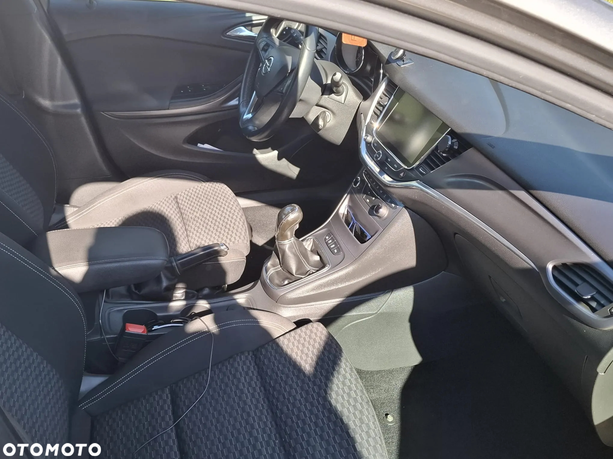 Opel Astra IV 1.6 CDTI Sport - 17