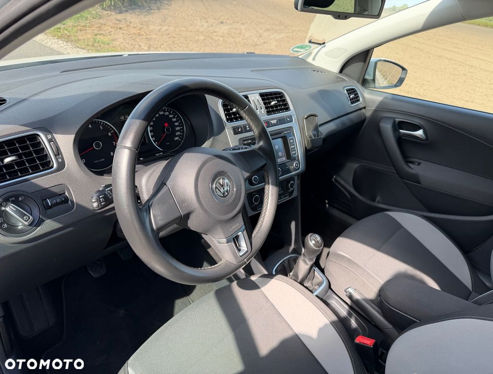 Volkswagen Polo - 25