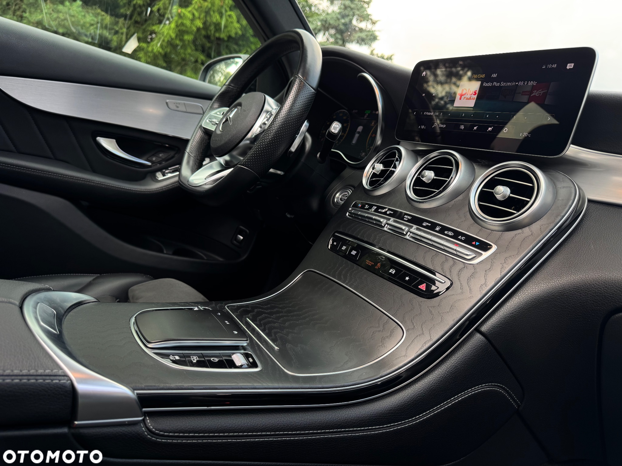 Mercedes-Benz GLC 220 d 4Matic 9G-TRONIC AMG Line - 37