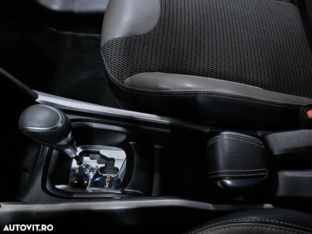Peugeot 2008 PureTech 110 Stop&Start EAT6 Allure - 22
