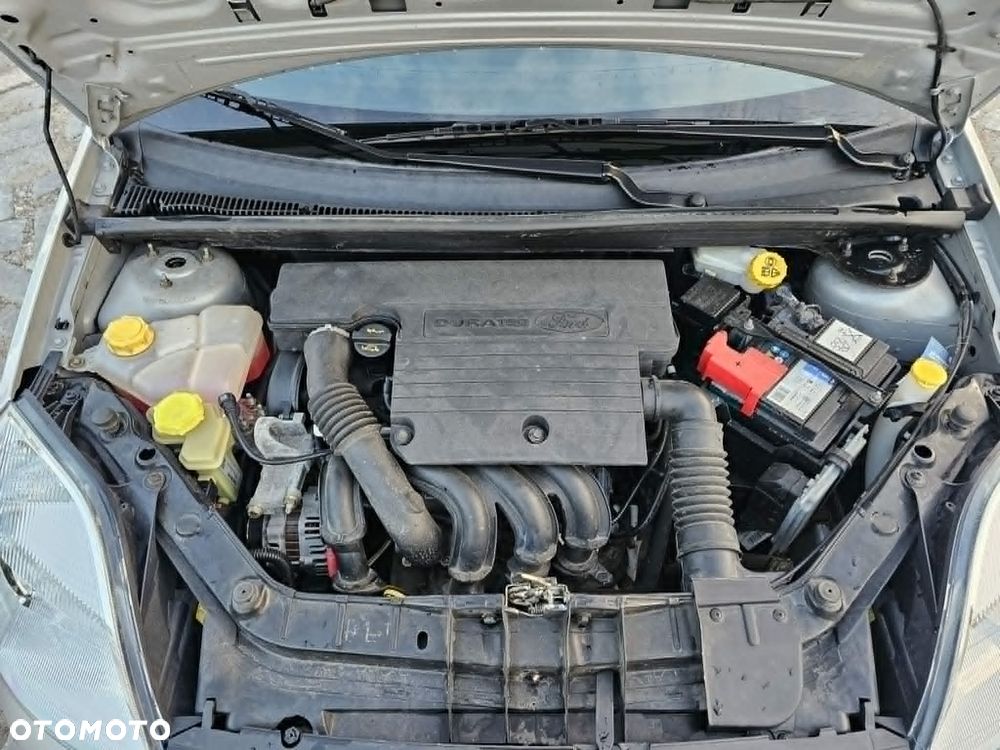 Ford Fiesta 1.4 Futura - 15