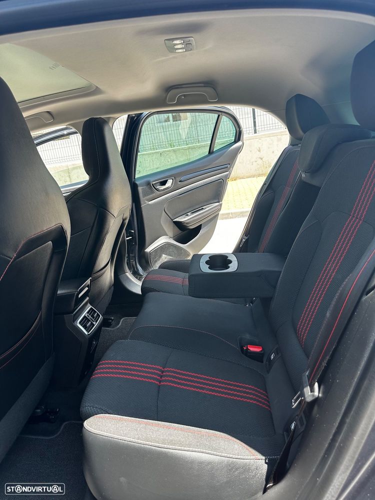 Renault Mégane 1.5 Blue dCi R.S. Line - 11