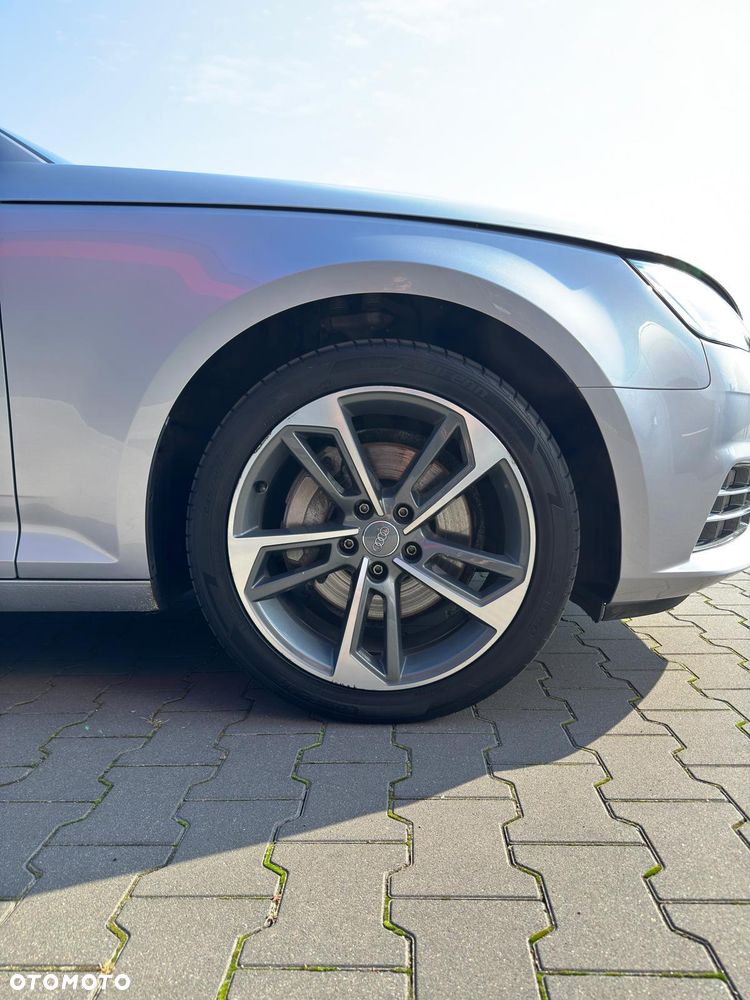 Audi A4 Avant 2.0 TDI S tronic quattro - 8