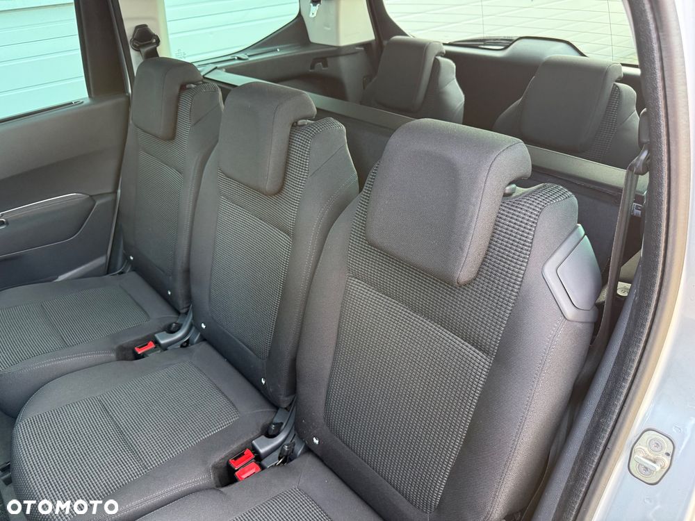 Peugeot 5008 - 26
