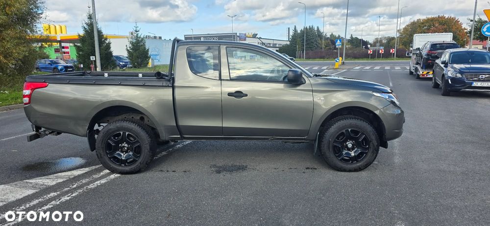 Mitsubishi L200 Pick Up 4x4 S&S Club Cab Basis - 4