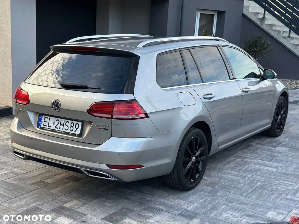 Volkswagen Golf - 6