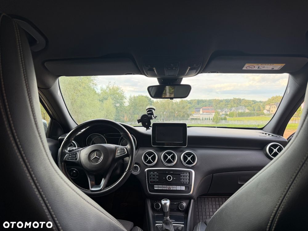Mercedes-Benz Klasa A 180 d BlueEff Edition - 11