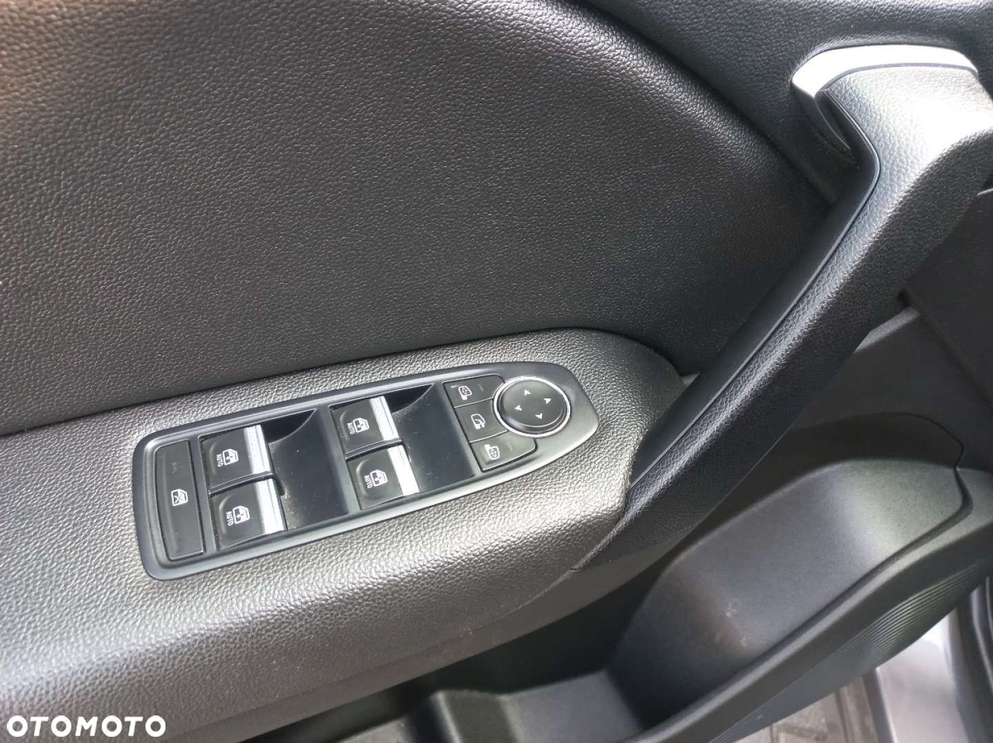 Renault Captur - 12