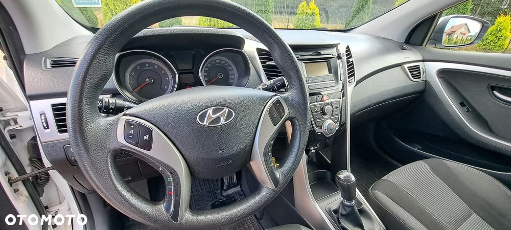 Hyundai i30 1.6 GDI Classic + - 32