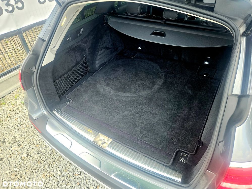 Mercedes-Benz Klasa E 220 d 4-Matic All-Terrain - 18