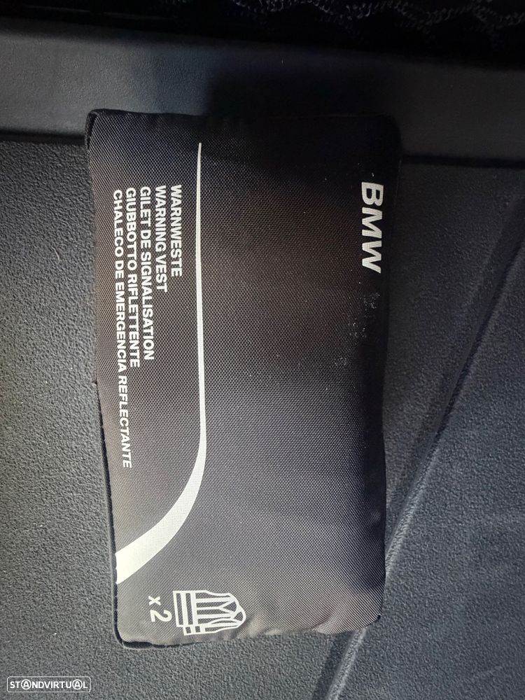 BMW X1 sDrive18d Pack Desportivo M - 32