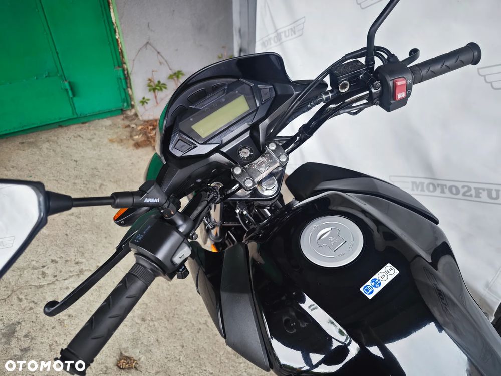 Honda CB - 8