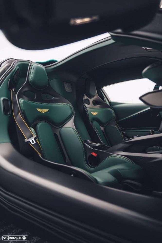 Aston Martin Valhalla - 9