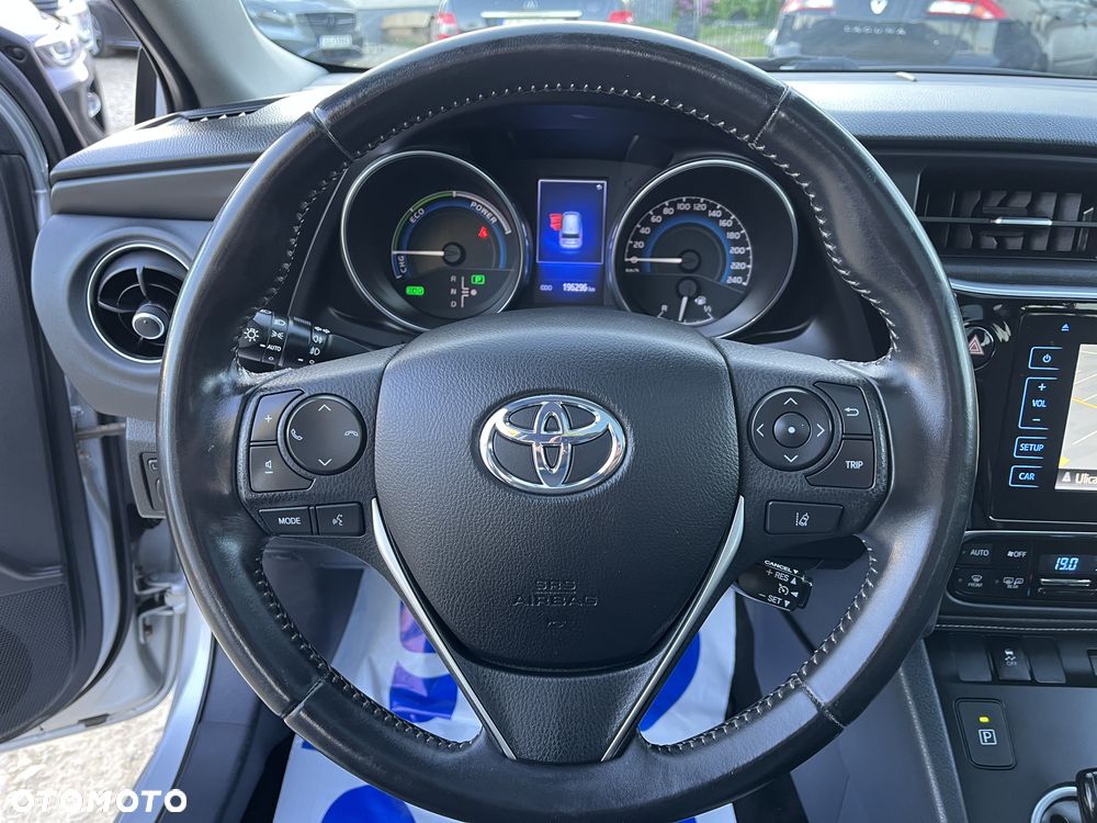 Toyota Auris - 16