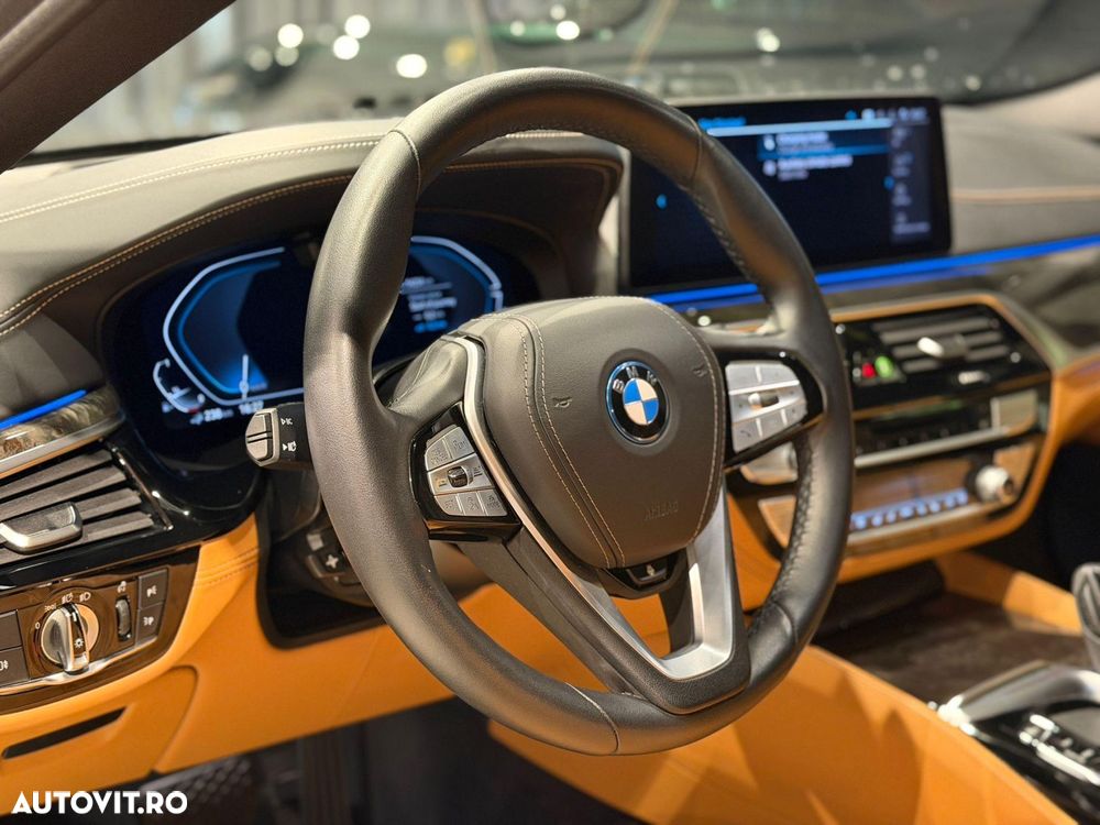 BMW Seria 5 530e xDrive AT PHEV - 26