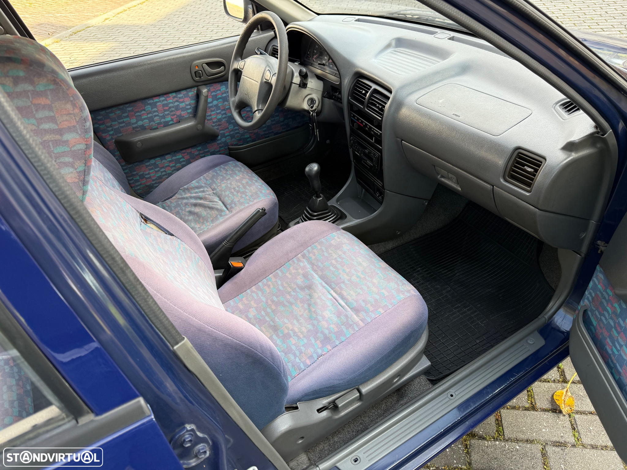 Suzuki Swift 1.0 GLX DA - 11