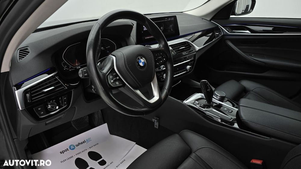 BMW Seria 5 530i xDrive AT - 13