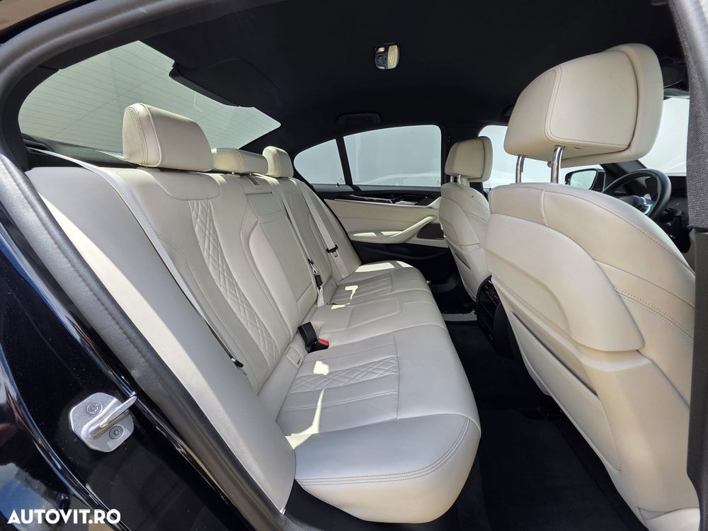 BMW Seria 5 530i xDrive AT MHEV - 22