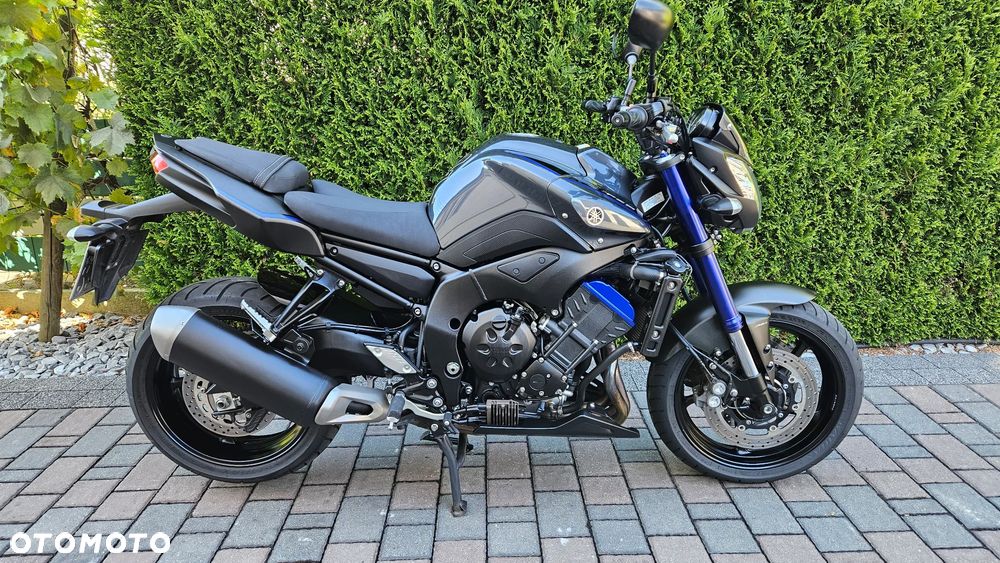 Yamaha FZ8 - 1