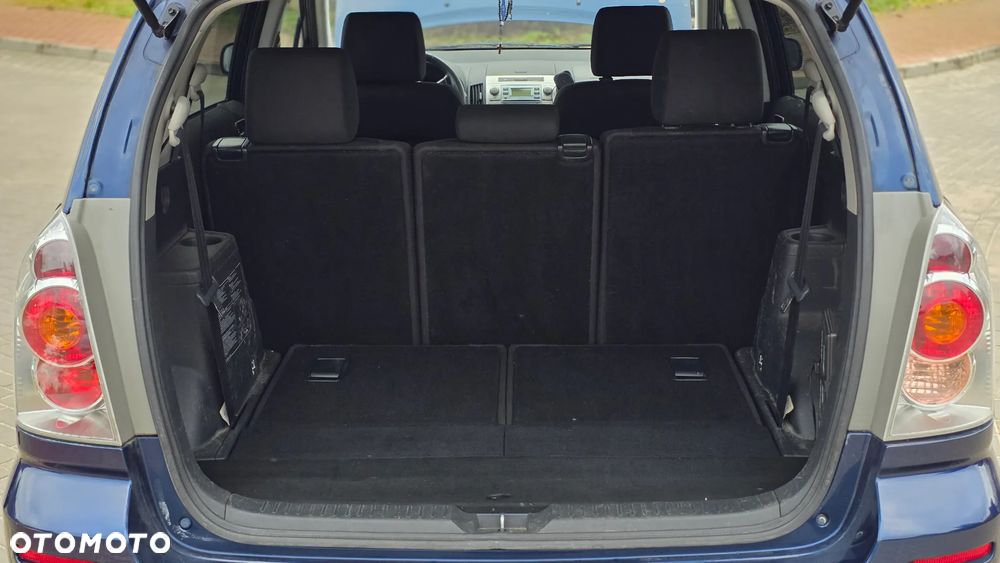 Toyota Corolla Verso - 7