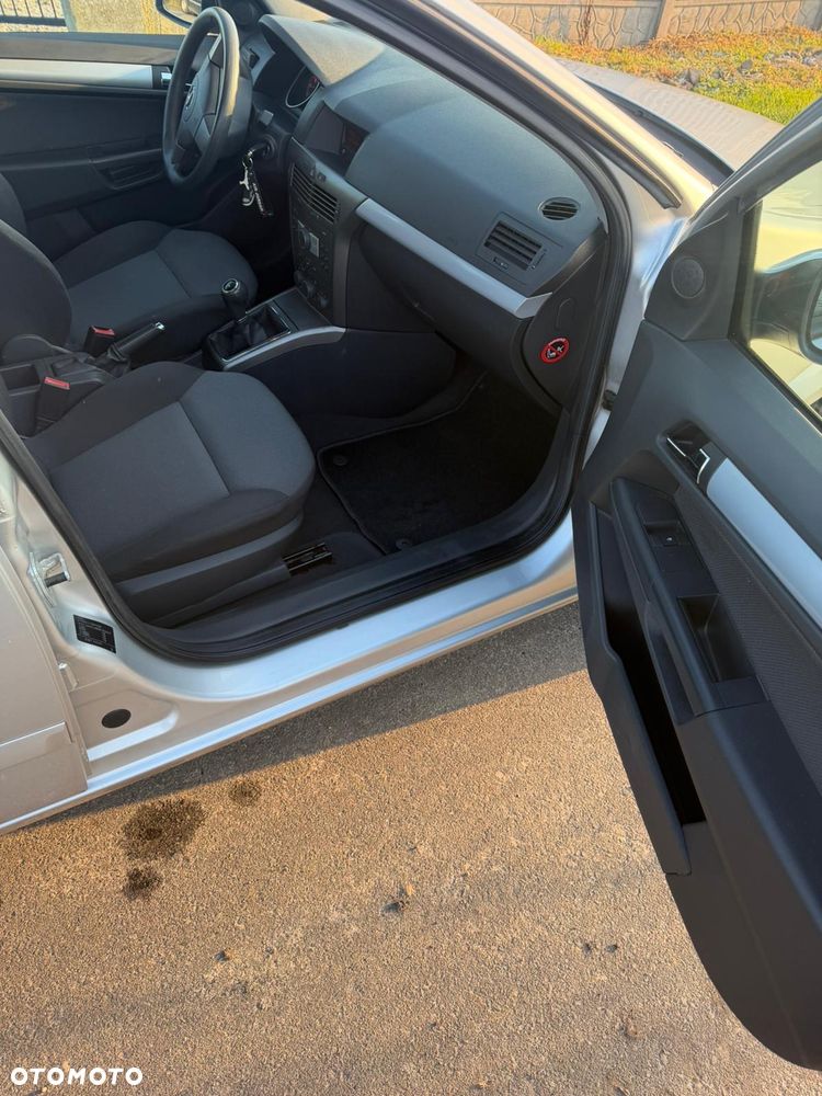 Opel Astra 1.6 - 8